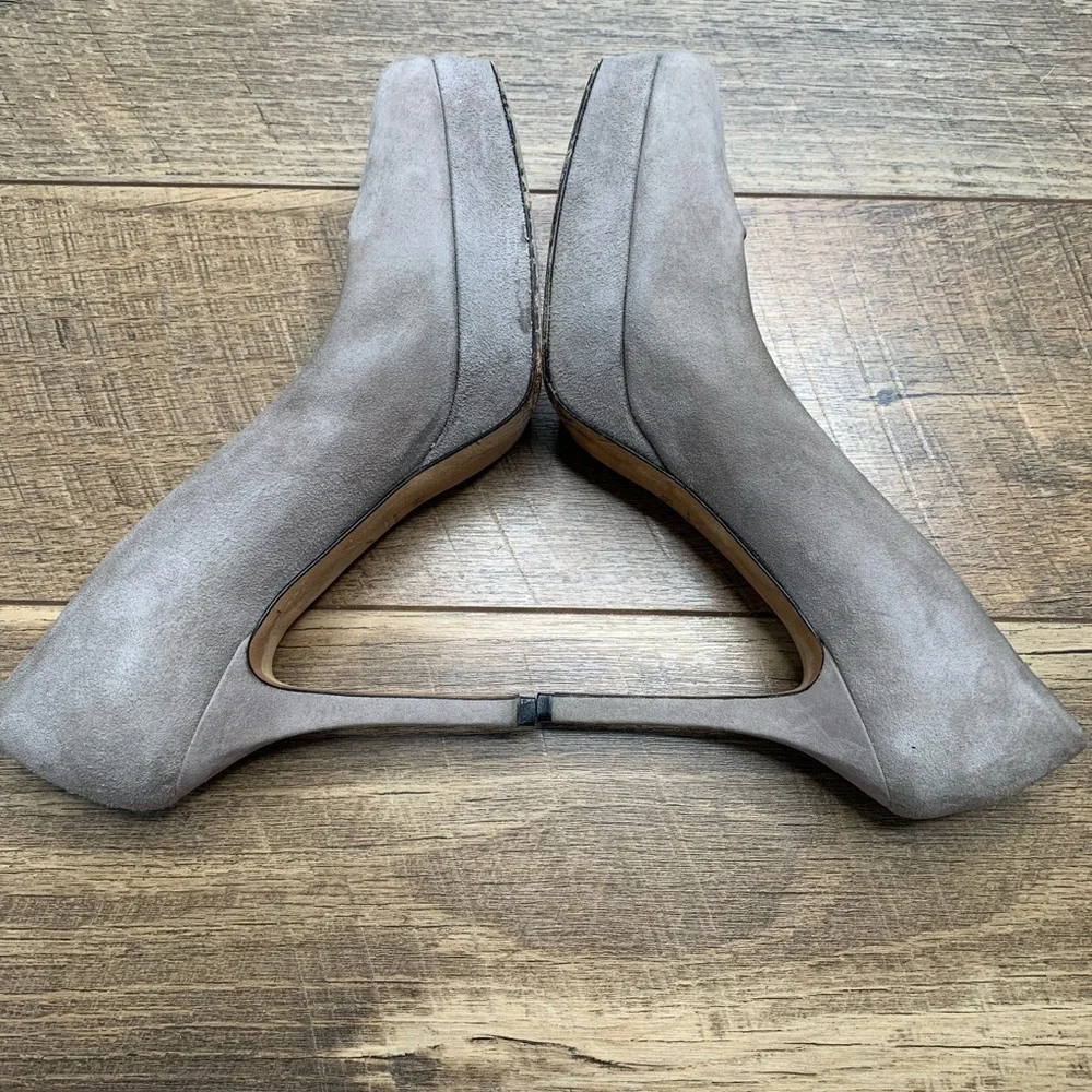 Gucci Suede Closed-Toe Square Platform Stiletto Grey Pump sz 38.5 / 8.5